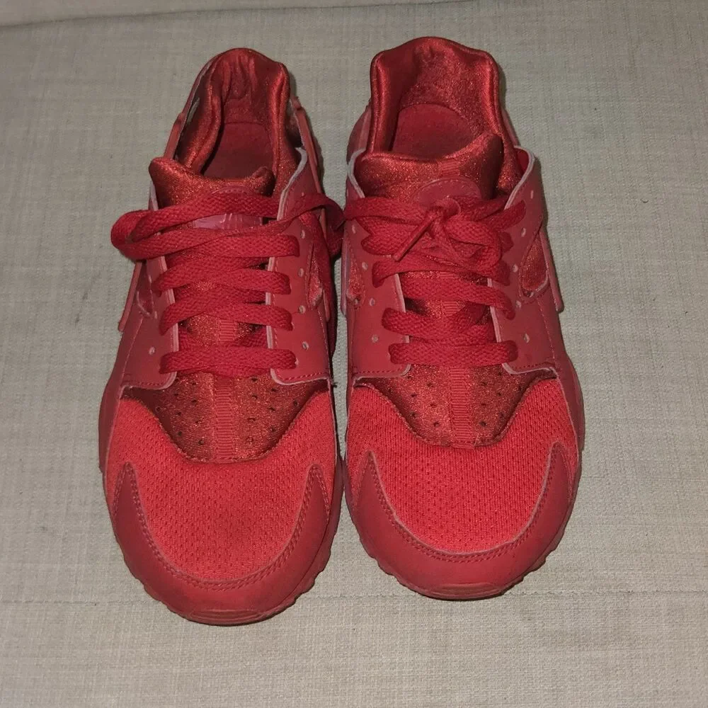 Nike Huarache Shoes Triple Red Athletic Sneakers Boys Size 7Y
